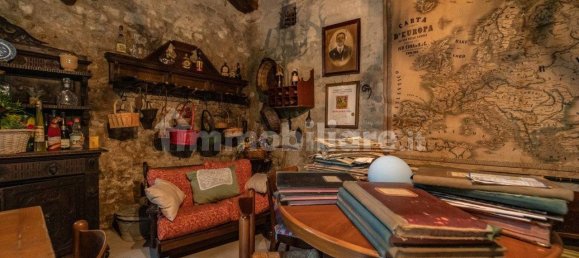 Villa de 5 dormitorios en Capannori, Italy No. 374524 12