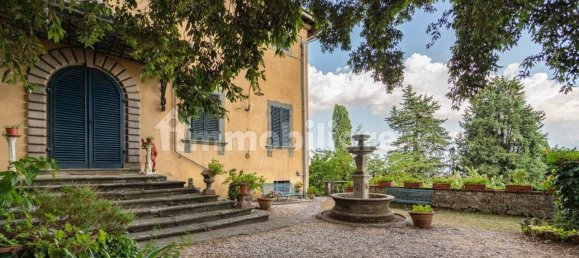 Villa de 5 dormitorios en Capannori, Italy No. 374524 40