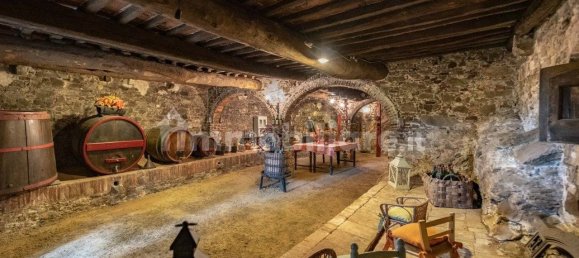 Villa de 5 dormitorios en Capannori, Italy No. 374524 3