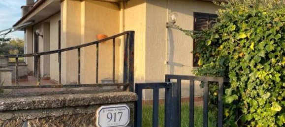 Вилла с 7 комнатами в Питильяно, Италия № 66350 3