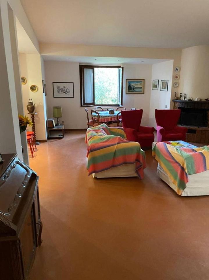 Вилла с 7 комнатами в Питильяно, Италия № 66350