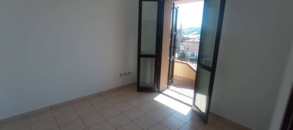 Квартира с 3 спальнями в Монтекальво ин Фоля, Италия № 292824 2