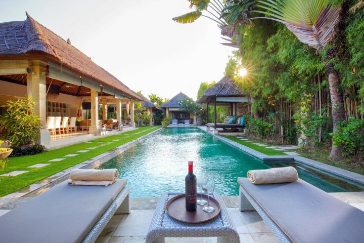 3 غرف نوم فيلا في Seminyak, Indonesia رقم 3119