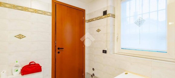 4 bedrooms Villa in Gerenzano, Italy No. 103183 27