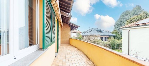 4 bedrooms Villa in Gerenzano, Italy No. 103183 31