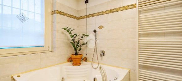 4 bedrooms Villa in Gerenzano, Italy No. 103183 25