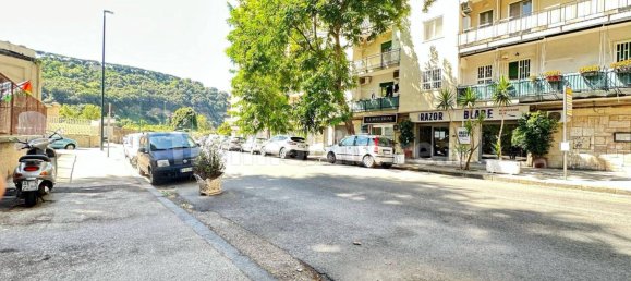 5 rooms Apartment in Naples, Italy No. 276543 20