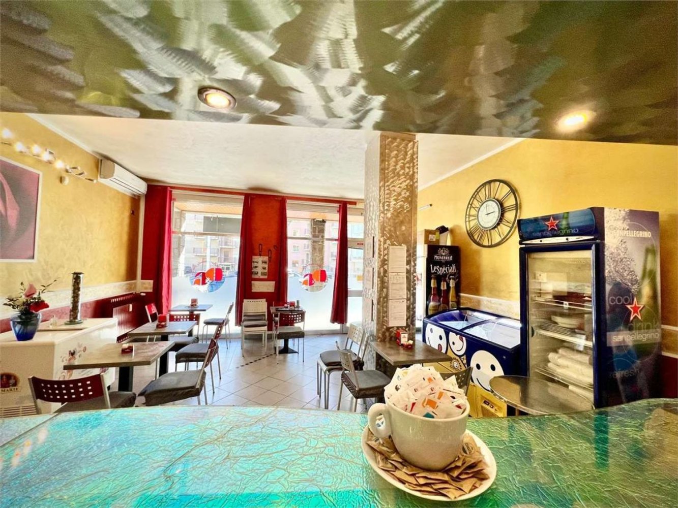 Gewerbliche Immobilie in Aosta, Italy 40m², Nr. 180537