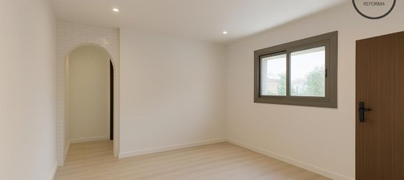 2 bedrooms Apartment in Sant Andreu, Spain No. 169879 2