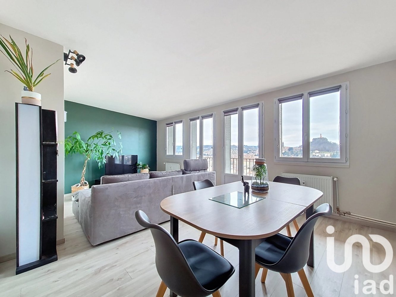 Квартира с 2 спальнями в Ле Пюи-ан-Веле, Франция № 203241