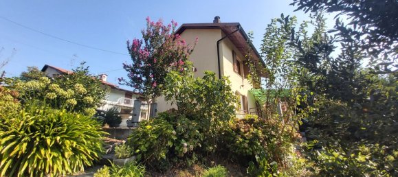 Casa de 6 habitaciónes en Berzano di San Pietro, Italy No. 226673 2