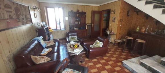 Casa de 6 habitaciónes en Berzano di San Pietro, Italy No. 226673 4