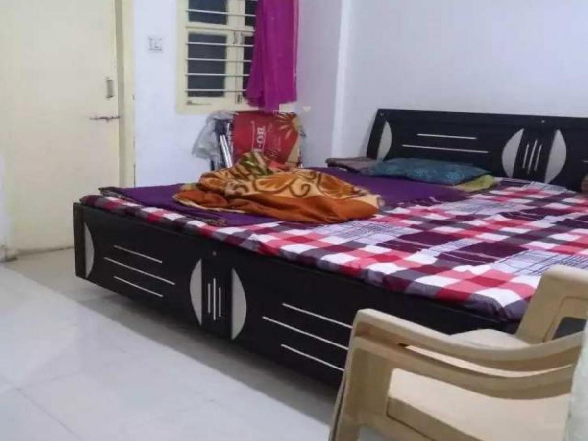 Studio in Amdavad, India No. 19117