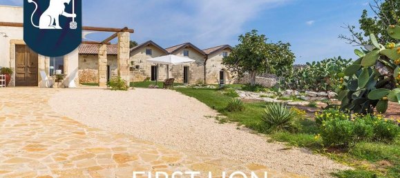 15 rooms Villa in Lecce, Italy No. 234227 5