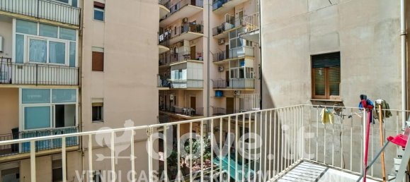 Квартира с 5 спальнями в Катания, Италия № 324557 20