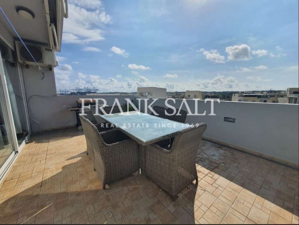 Пентхаус с 2 спальнями в Бирзеббуджа, Мальта № 2710