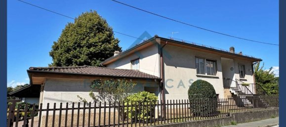 7 bedrooms Villa in Buguggiate, Italy No. 360426 3