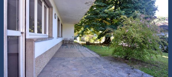 7 bedrooms Villa in Buguggiate, Italy No. 360426 46