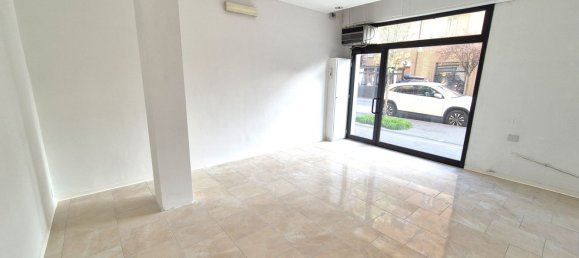 35m² Office in Bologna, Italy No. 328916 7
