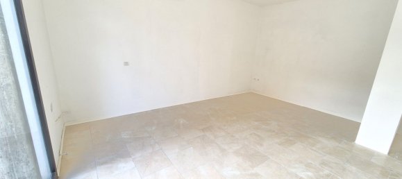 35m² Office in Bologna, Italy No. 328916 2