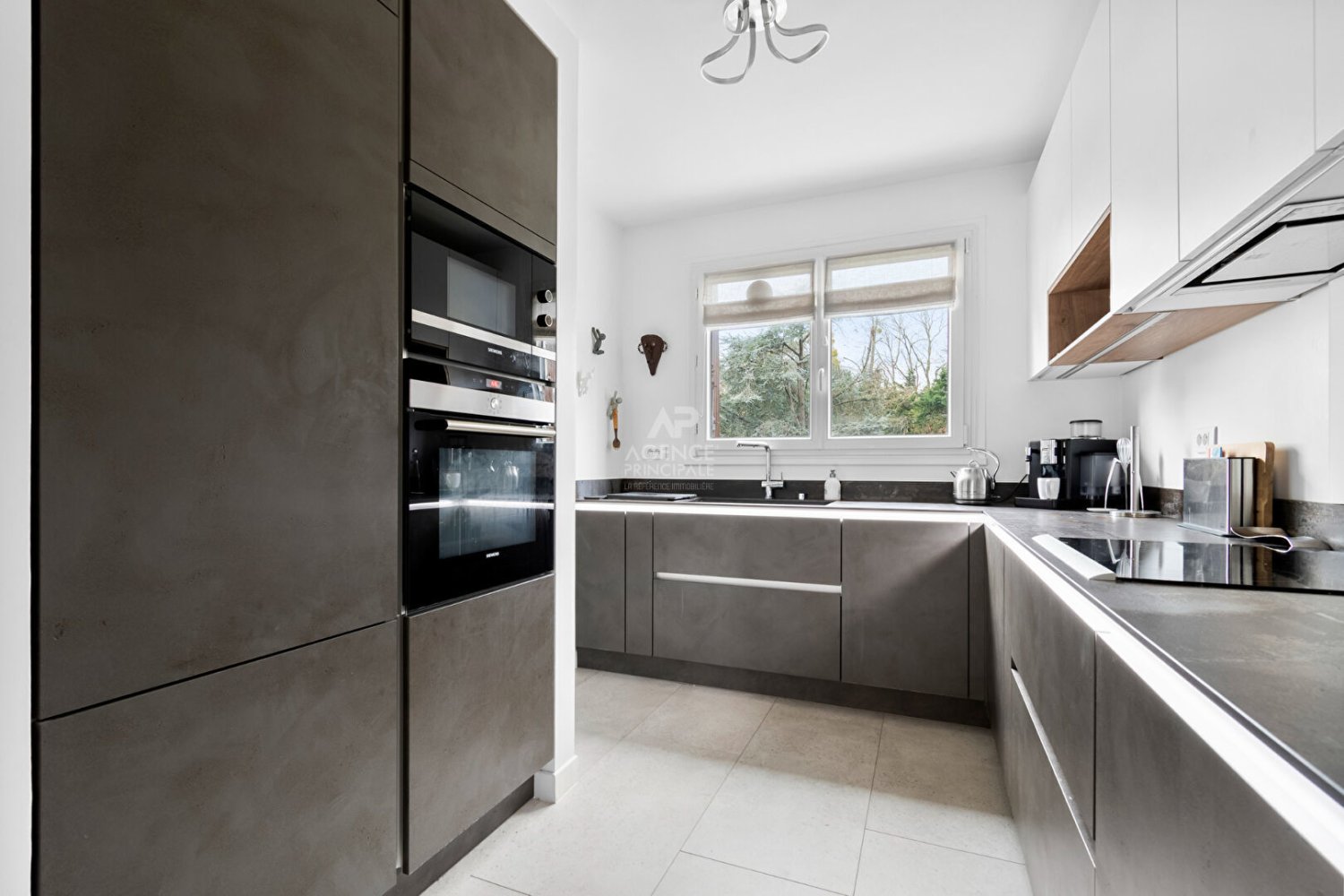 3 Schlafzimmer Wohnung in Saint-Germain-en-Laye, France, Nr. 124467