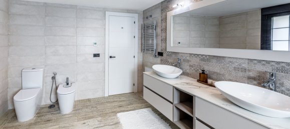 6 bedrooms House in Coin, Spain No. 141756 16