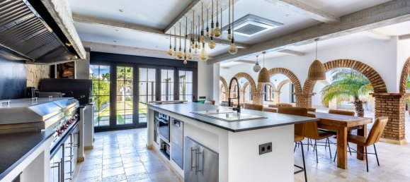 6 bedrooms House in Coin, Spain No. 141756 4