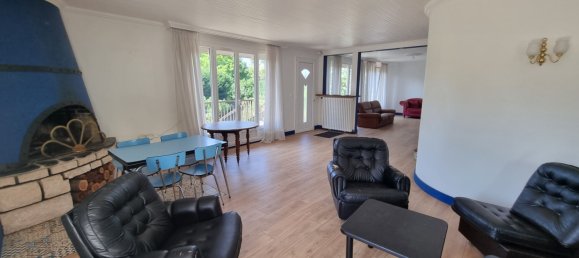 6 bedrooms Villa in Yerres, France No. 173766 4