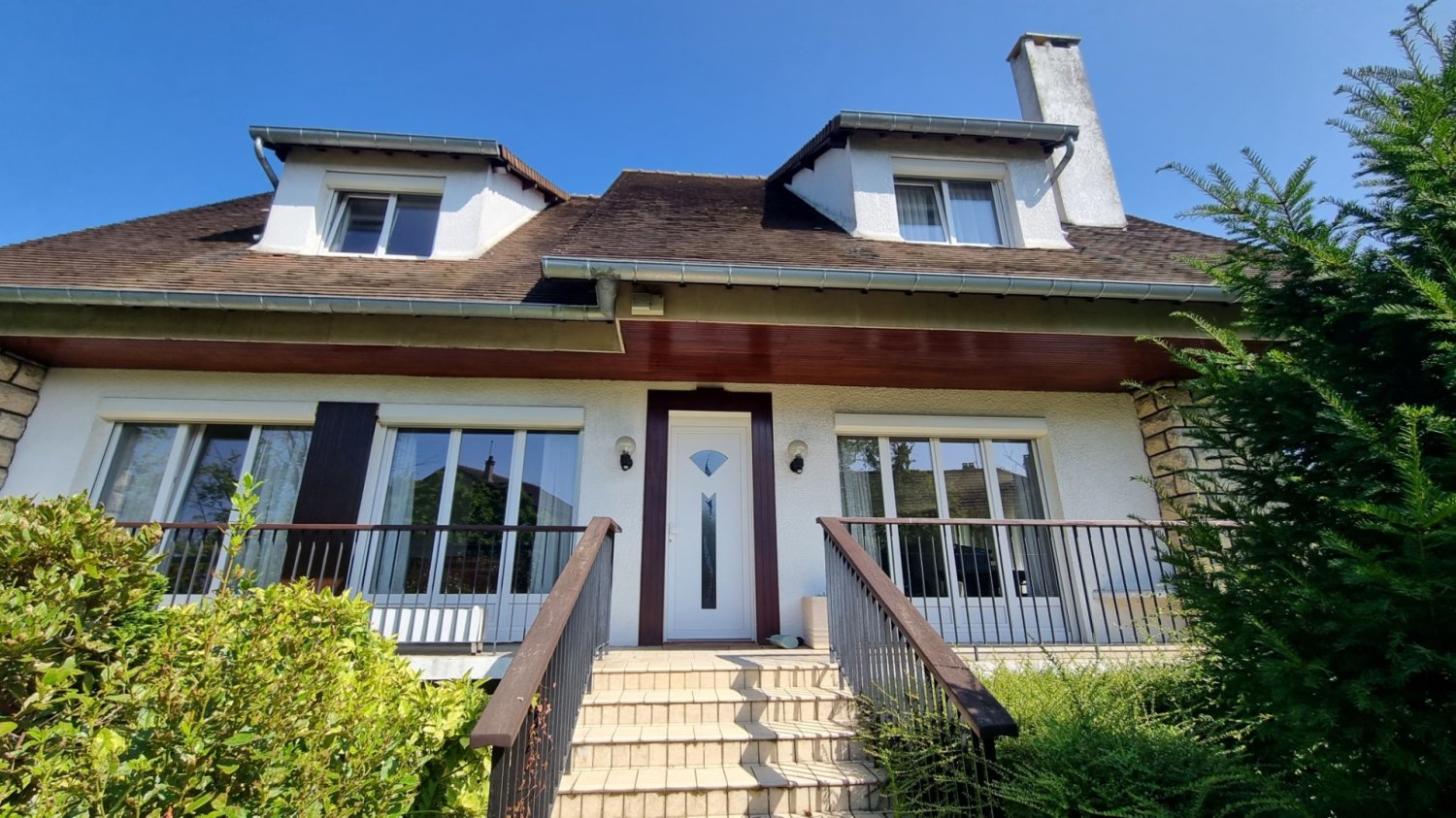 6 bedrooms Villa in Yerres, France No. 173766