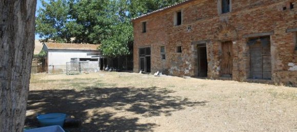 Дом с 10 комнатами в Мондавио, Италия № 113780 8