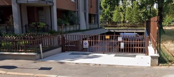 Garaje en Sesto San Giovanni, Italy 13 m² No. 179221 12