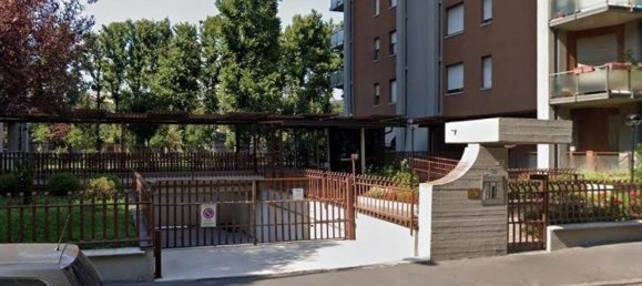 Garaje en Sesto San Giovanni, Italy 13 m² No. 179221 2