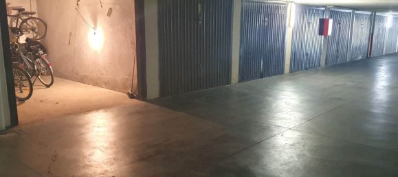 Garaje en Sesto San Giovanni, Italy 13 m² No. 179221 3