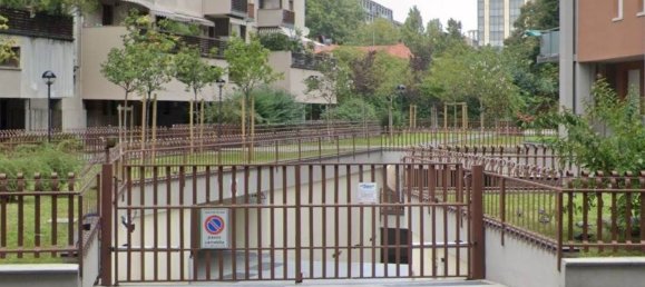 Garaje en Sesto San Giovanni, Italy 13 m² No. 179221 10