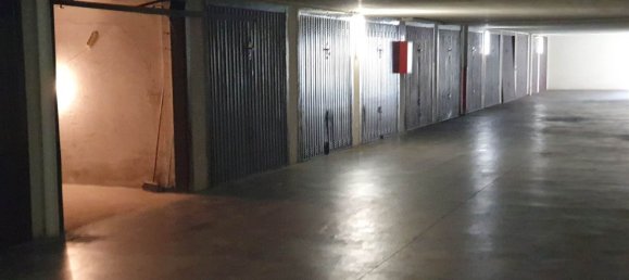 Garaje en Sesto San Giovanni, Italy 13 m² No. 179221 6