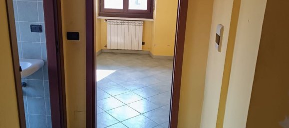 2 bedrooms Apartment in Turin, Italy No. 333504 3