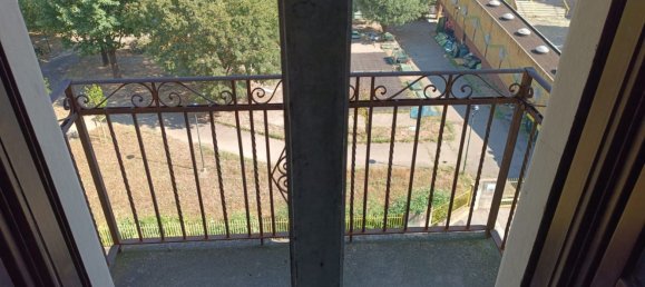 2 bedrooms Apartment in Turin, Italy No. 333504 12