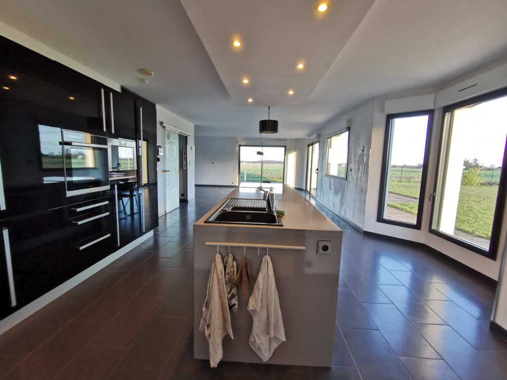 3 bedrooms House in Vendome, France No. 217528