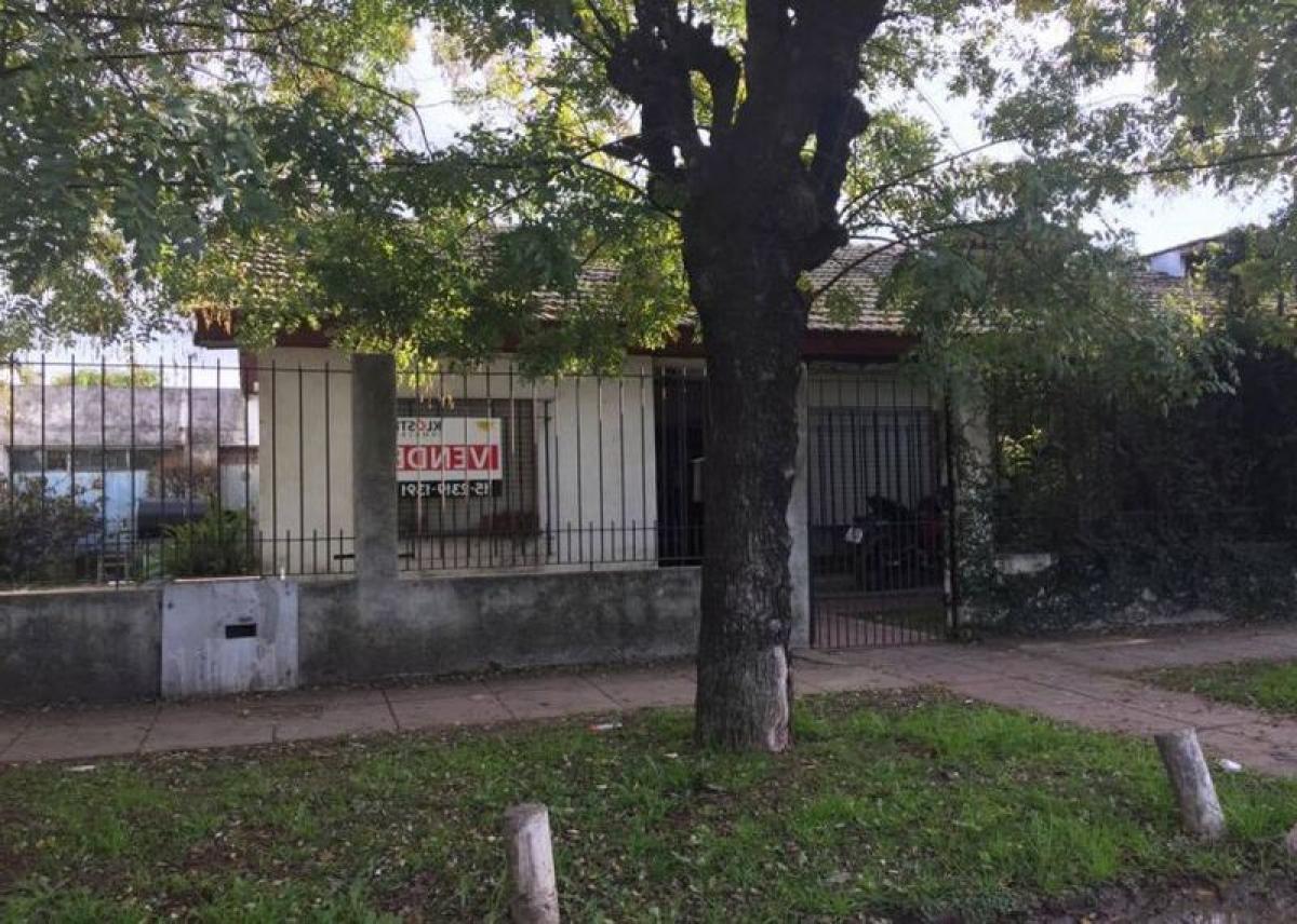 2 bedrooms House in Jose C. Paz, Argentina No. 90790