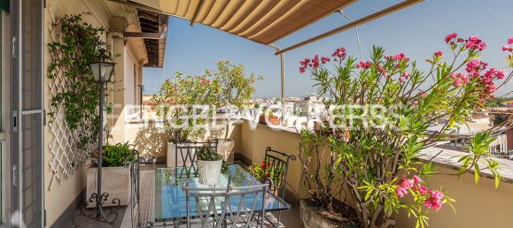 Penthouse T5 em Rome, Italy N.º 127845 14