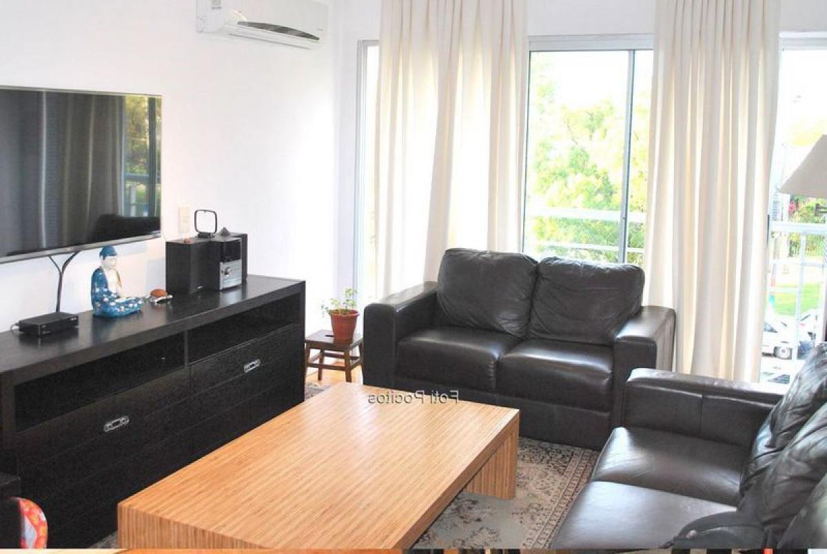 2 bedrooms Apartment in Montevideo, Uruguay No. 6107