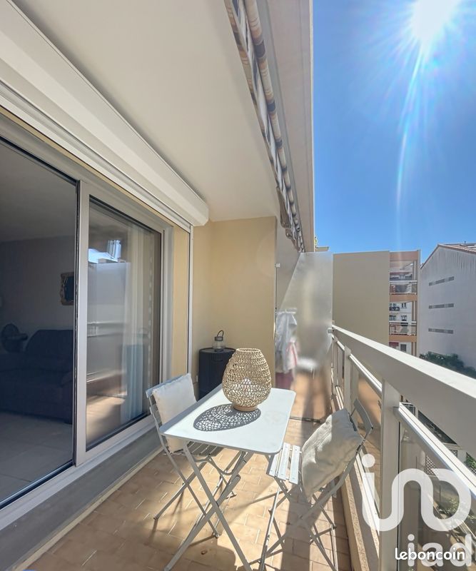 3 rooms Apartment in Nice, France No. 334828