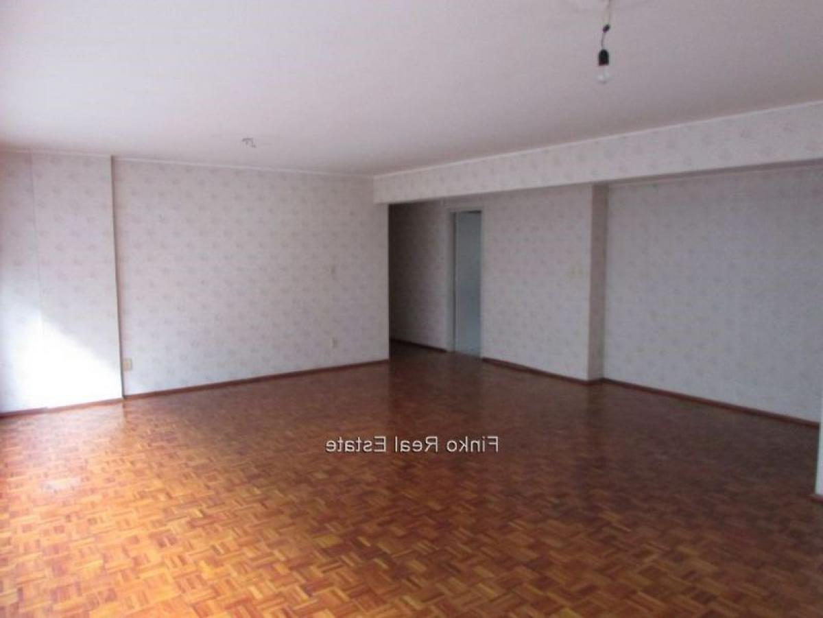 3 bedrooms Apartment in Montevideo, Uruguay No. 11919