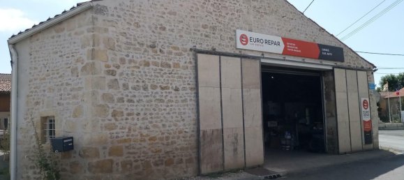 Gewerbliche Immobilie in Charente-Maritime, France 198m², Nr. 282317 2