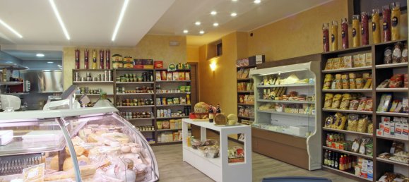 158m² Commercial property in Bellusco, Italy No. 152761 3