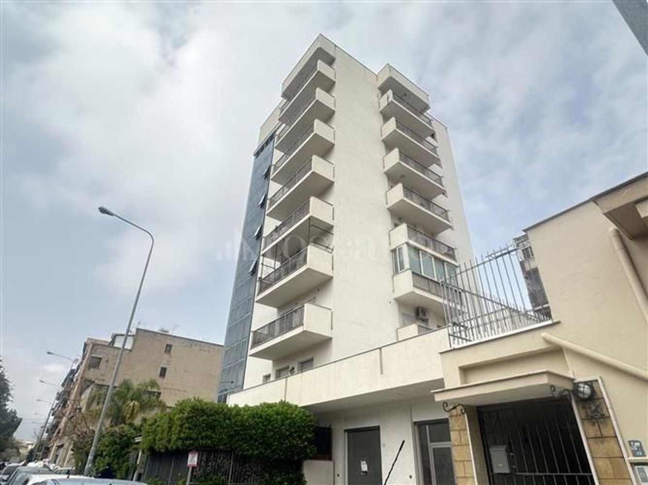 4 rooms Apartment in Palermo, Italy No. 45921