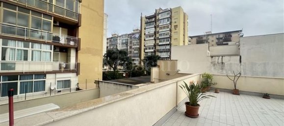 4 rooms Apartment in Palermo, Italy No. 45921 24