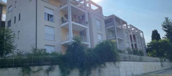 4-salle Appartement à Valfabbrica, Italy No. 51490 6