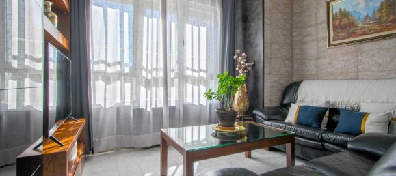 4 bedrooms Apartment in Andalusia, Spain No. 70323 2