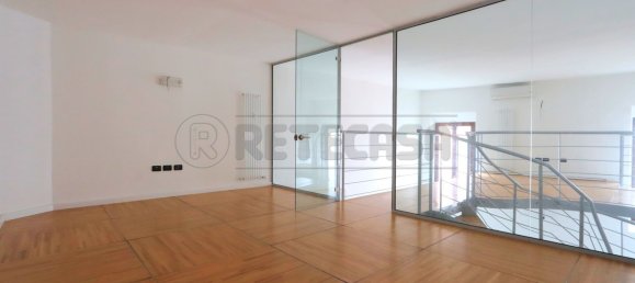 4 rooms Apartment in Vicenza, Italy No. 69821 11